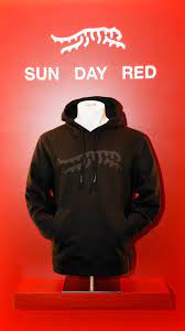 Tiger Woods Sun Day Red