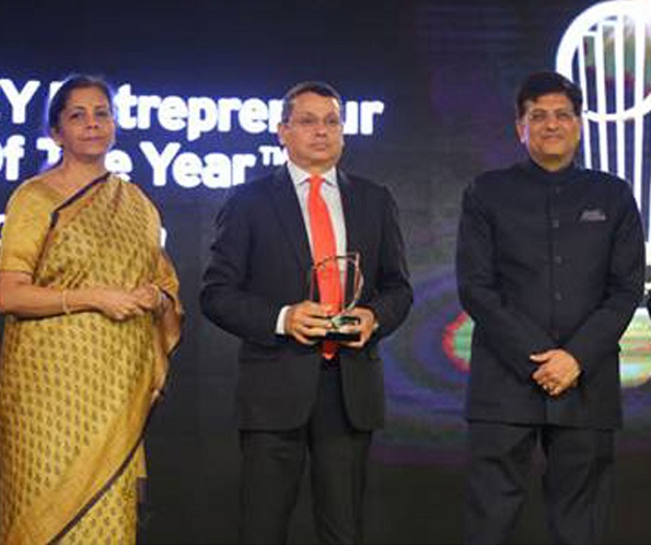 Receiving the EY Entrepreneur of the Year Award in the Entrepreneurial CEO category